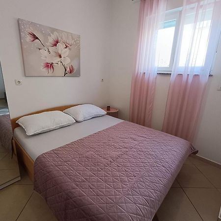 Apartments Kraljic Baska  Bagian luar foto