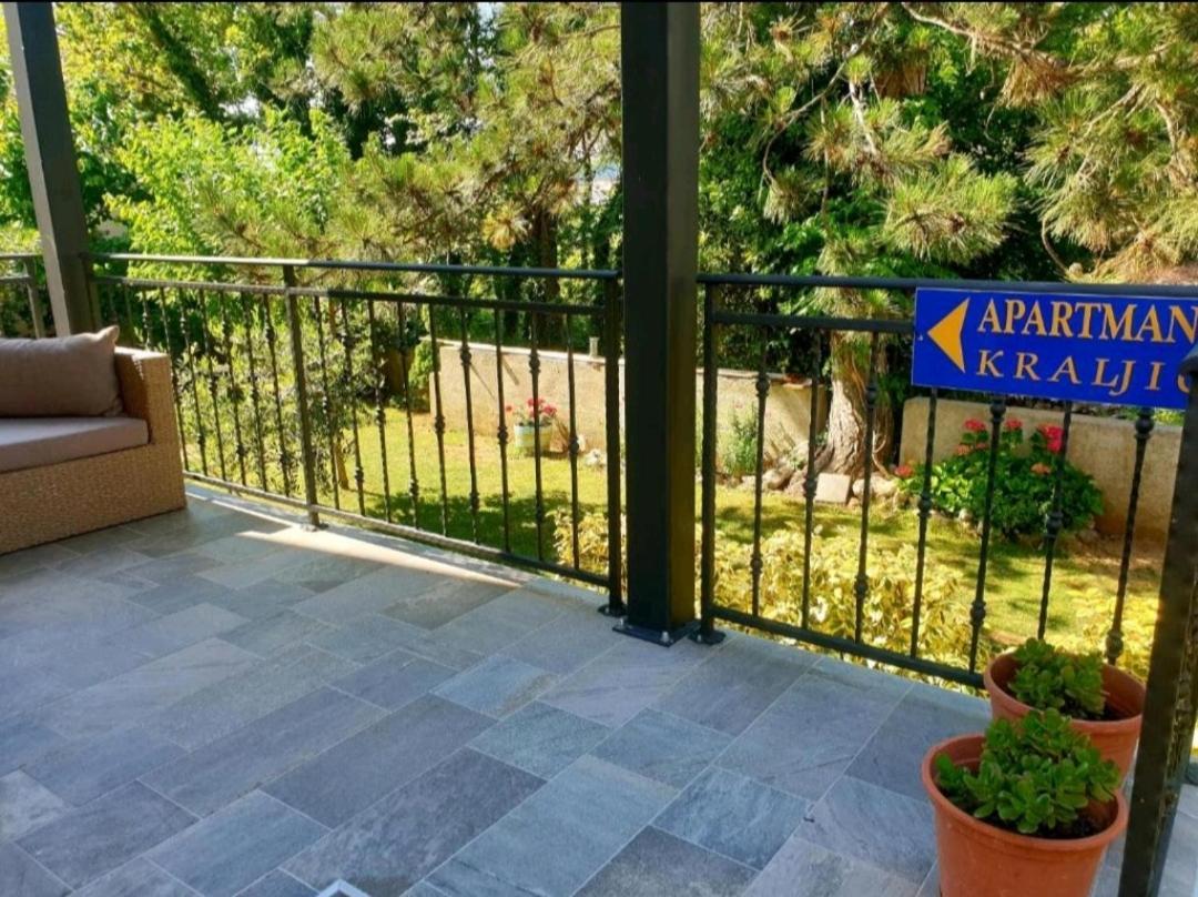 Apartments Kraljic Baska  Ruang foto