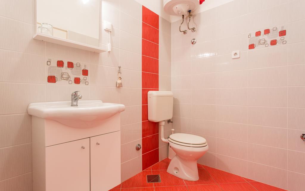 Apartments Kraljic Baska  Bagian luar foto