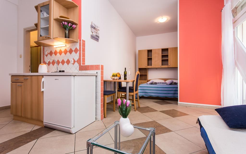 Apartments Kraljic Baska  Bagian luar foto