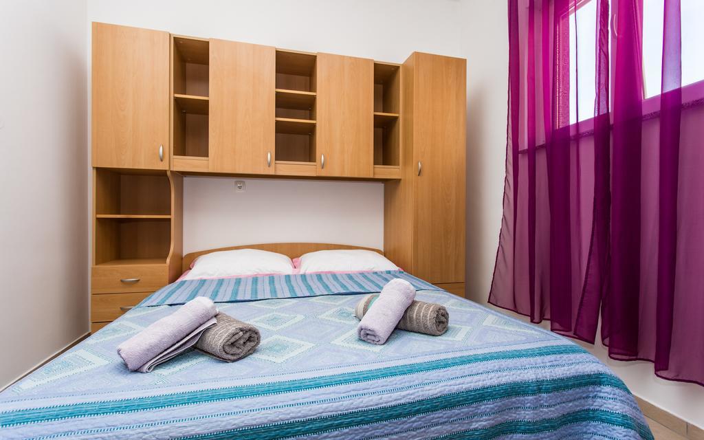 Apartments Kraljic Baska  Bagian luar foto