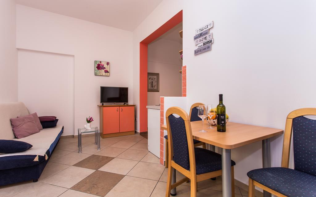 Apartments Kraljic Baska  Bagian luar foto