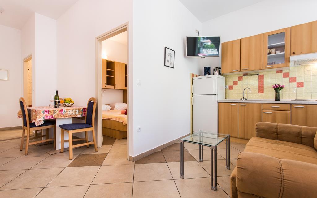 Apartments Kraljic Baska  Bagian luar foto