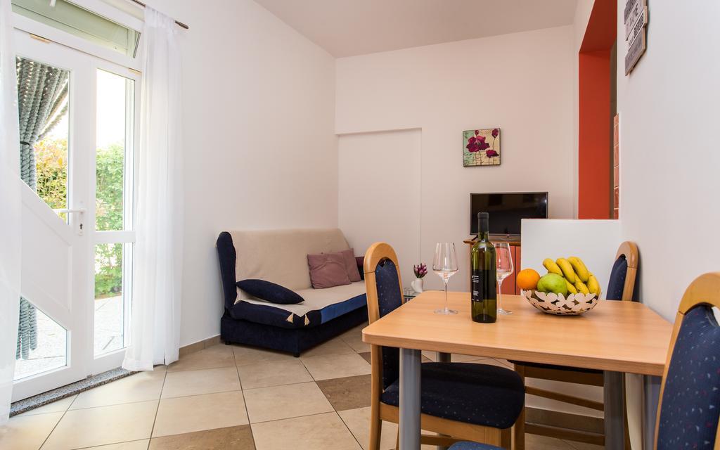 Apartments Kraljic Baska  Bagian luar foto
